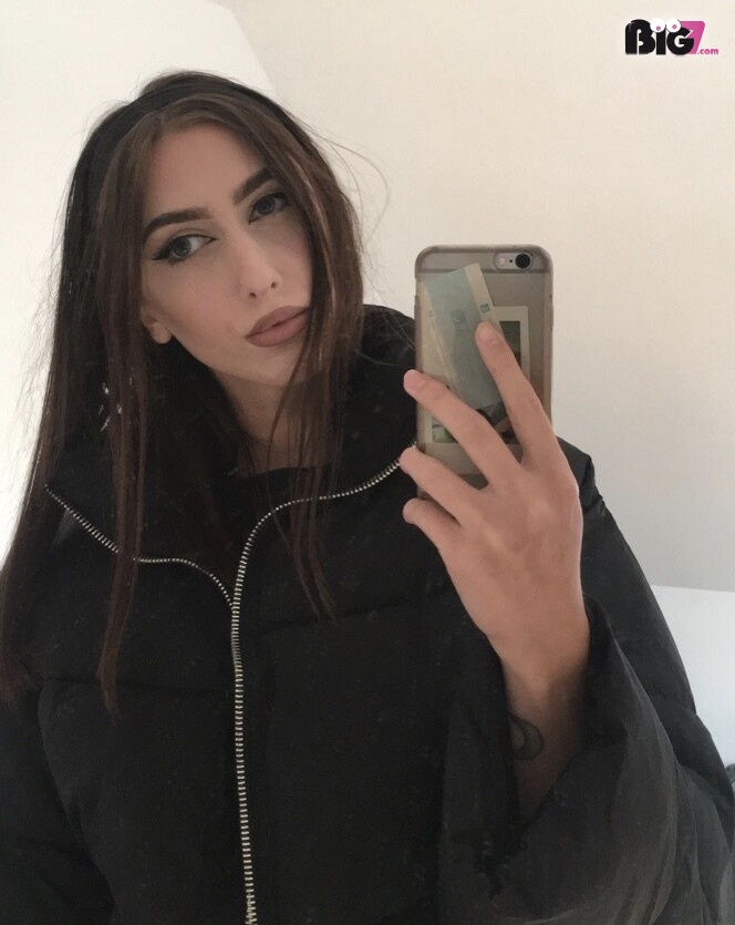 TashaX - deutsche Porno Darstellerin