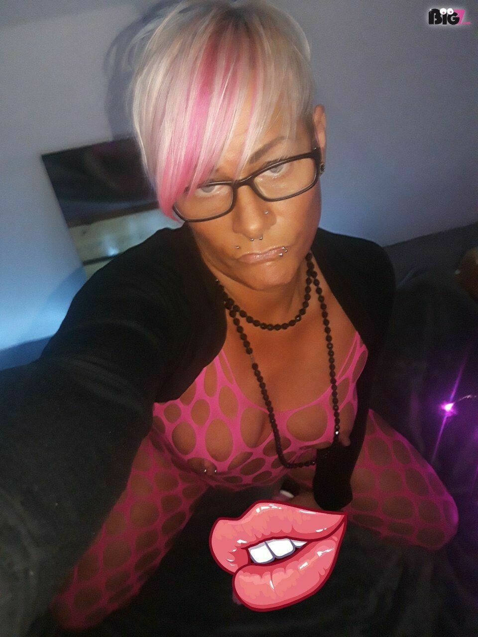 Mrskitten80 – Deutsche Porno Amateurin