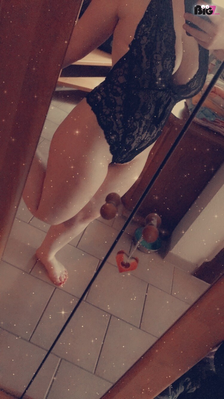 Emilia69 - deutsche Porno Darstellerin