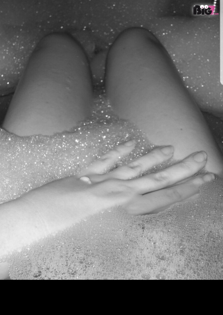 RoteGoettin - deutsche Porno Darstellerin