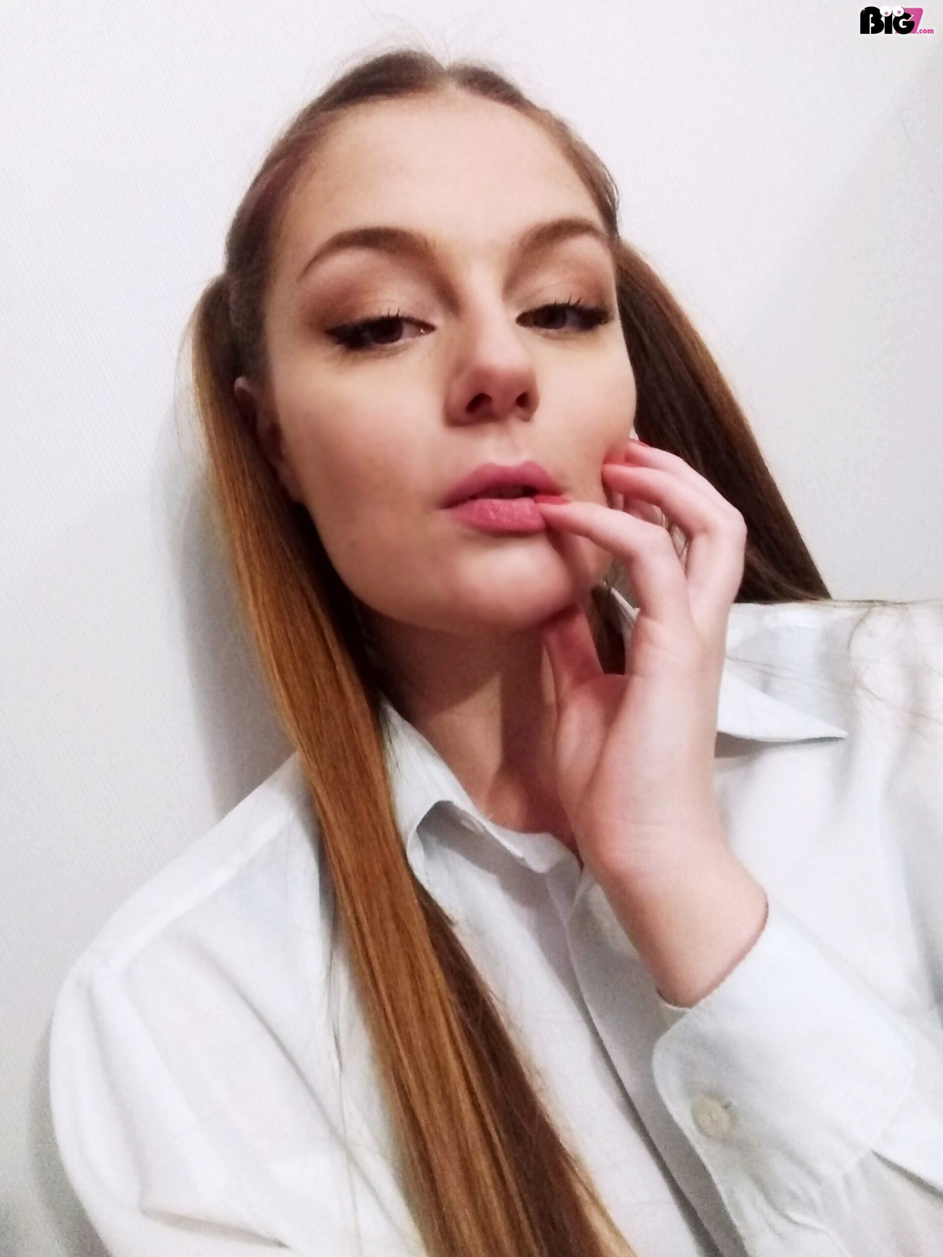 ariellasnow - deutsche Porno Darstellerin