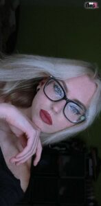 BrianaAlone - Deutsche Porno Amateurin