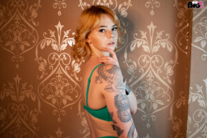 SuzieTattooed - Deutsche Porno Amateurin