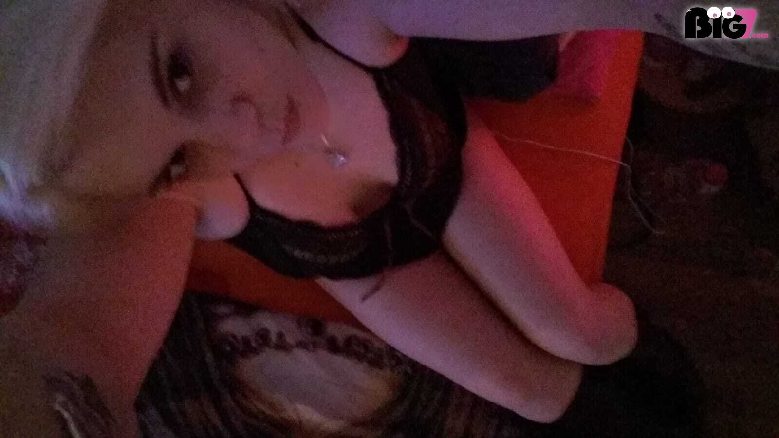 DirtyBlondi - deutsche Porno Darstellerin