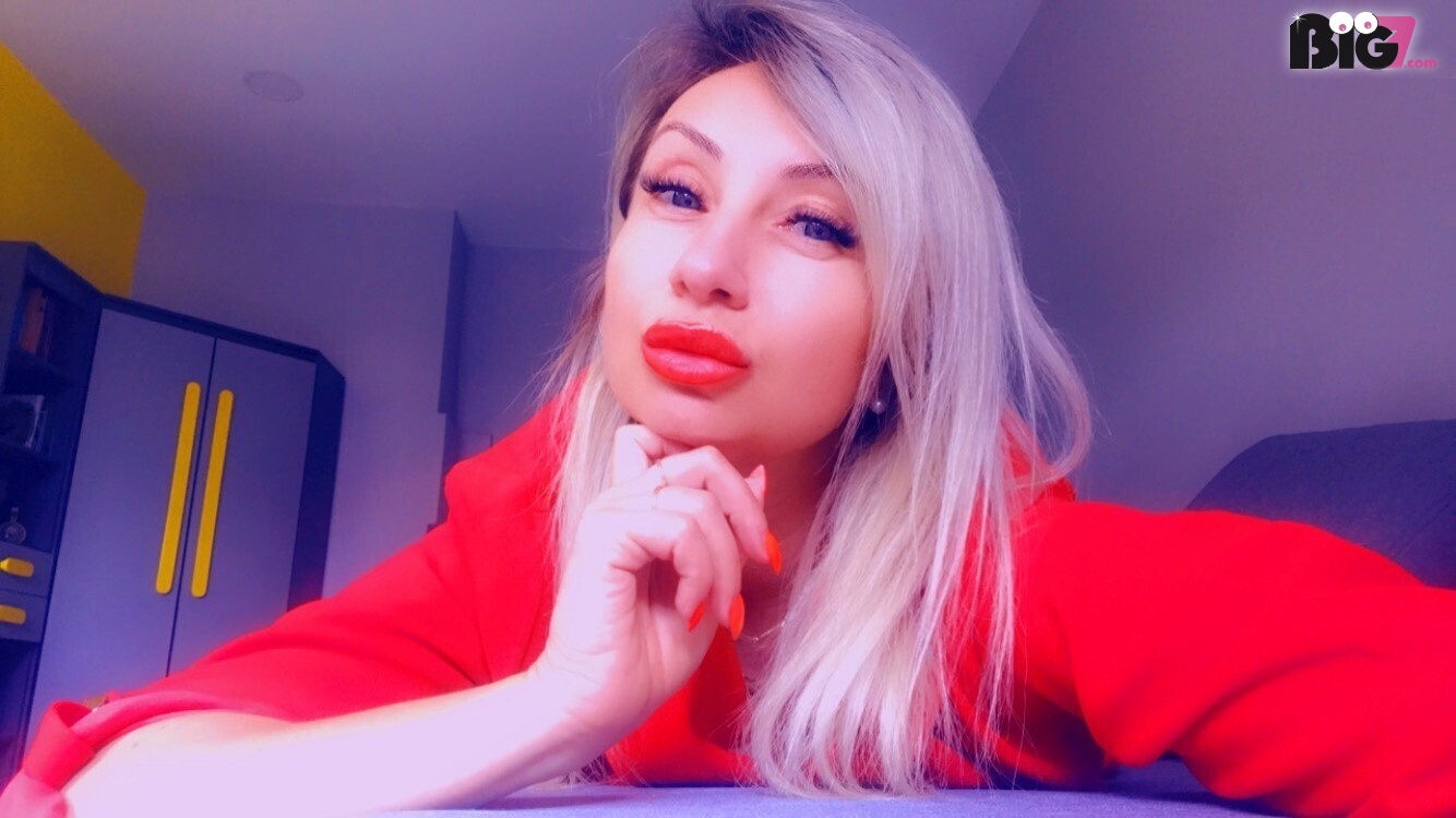 SaraKiss - deutsche Porno Darstellerin