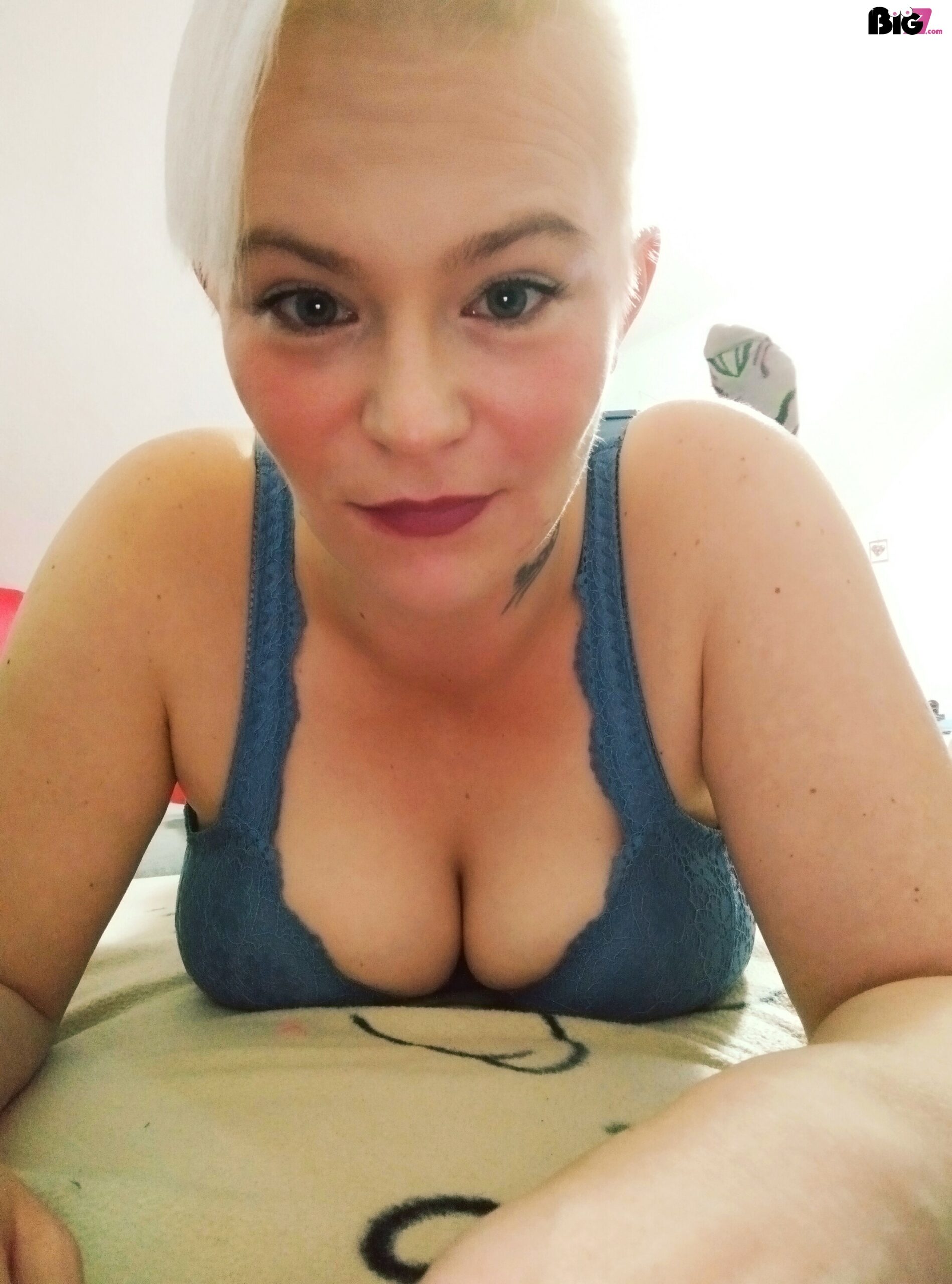 ZuckerMausi – Deutsche Porno Amateurin