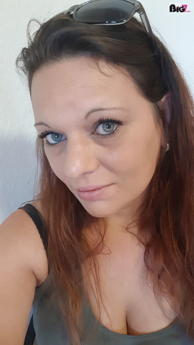 DirtyVamp1986 - deutsche Porno Darstellerin