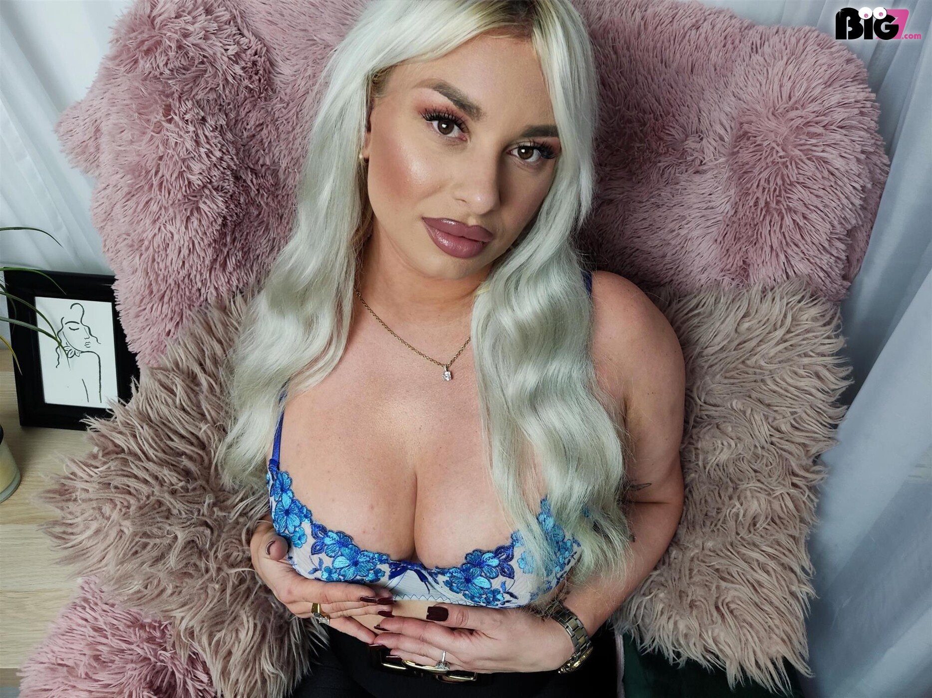 Luxuriaa - deutsche Porno Darstellerin