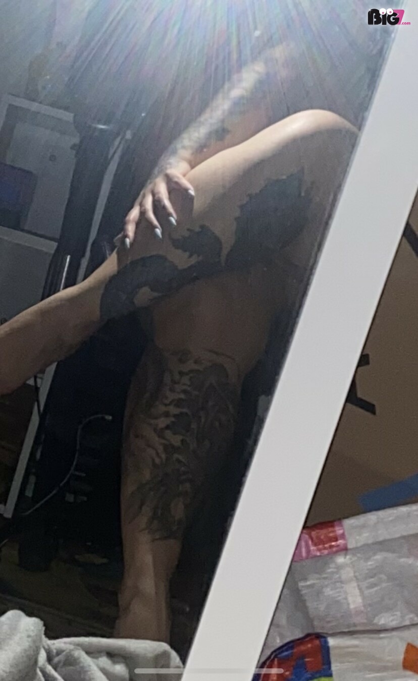 Zuckerschlecken18 – Deutsche Porno Amateurin