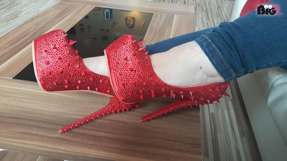 NailAndFeed – Deutsche Porno Amateurin