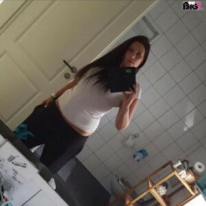 SexyLea1981 - Deutsche Porno Amateurin