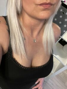 Sexyblondi164 - Deutsche Porno Amateurin