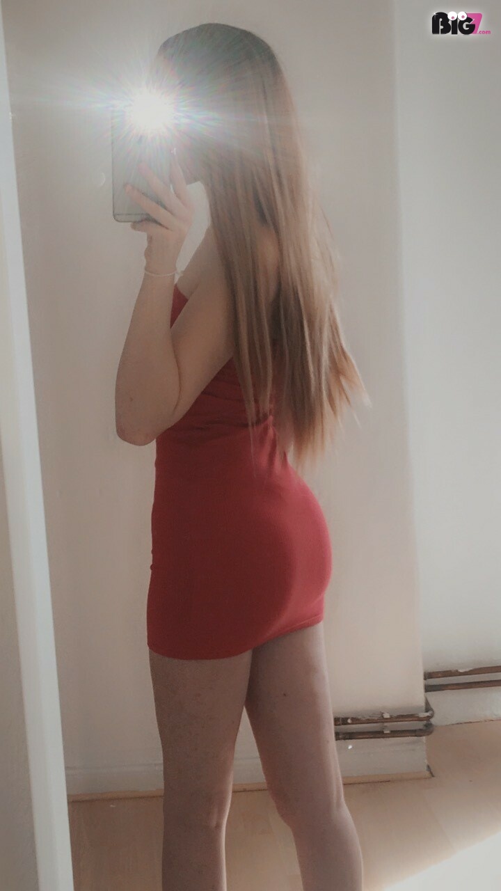 Emilia-ausFFM - deutsche Porno Darstellerin