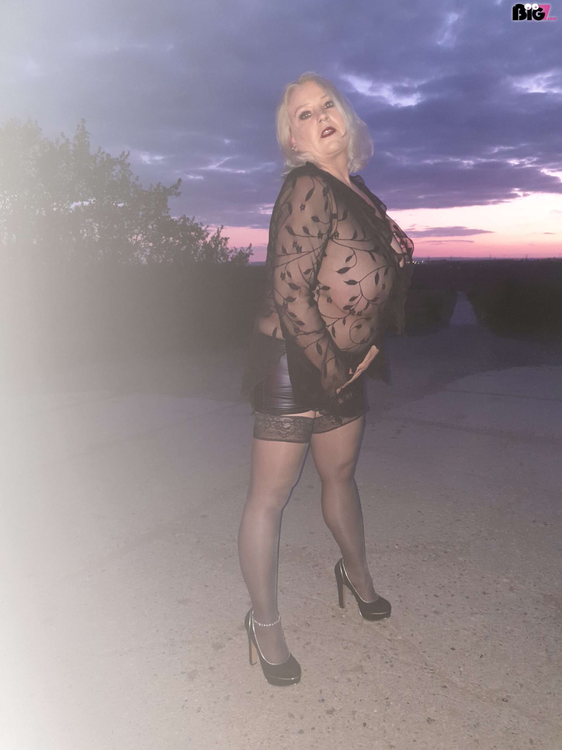 NylonLady76 – Deutsche Porno Amateurin