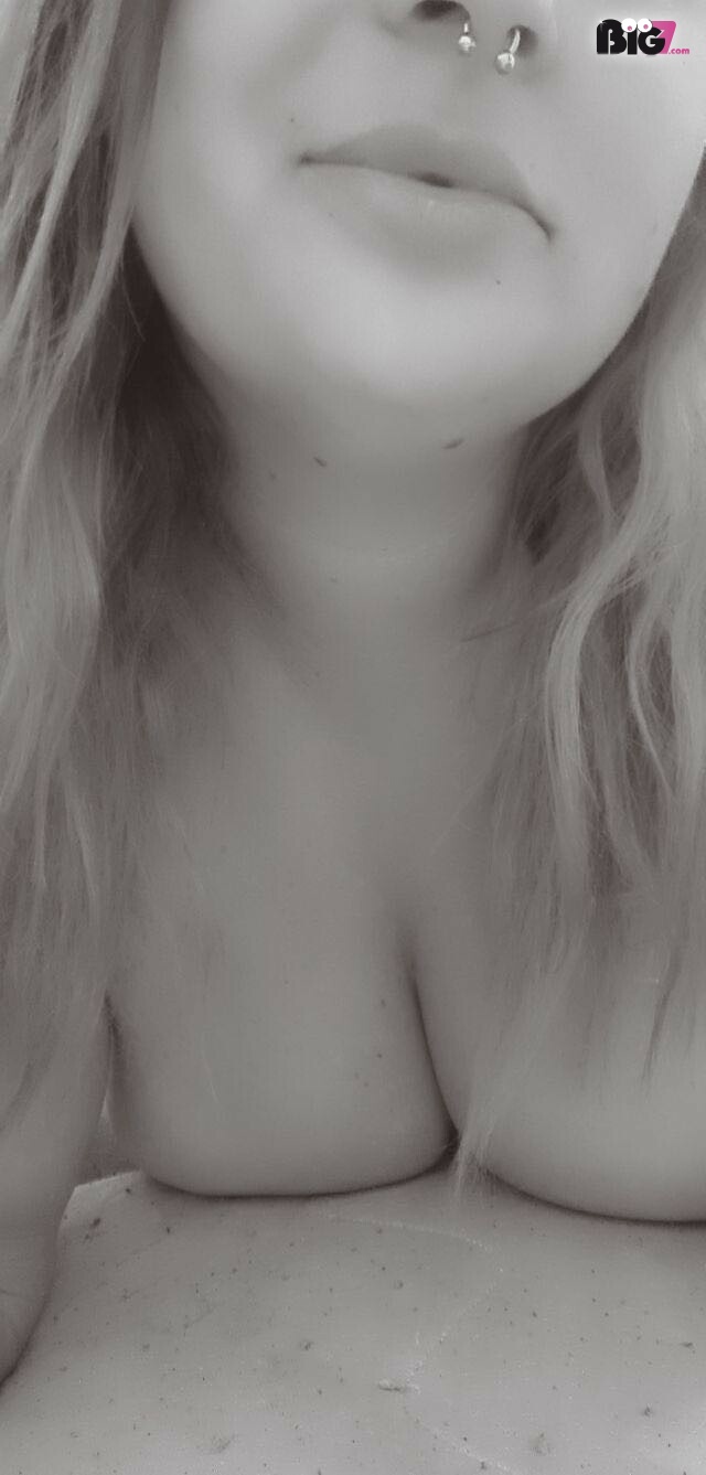 Scheenny - deutsche Porno Darstellerin