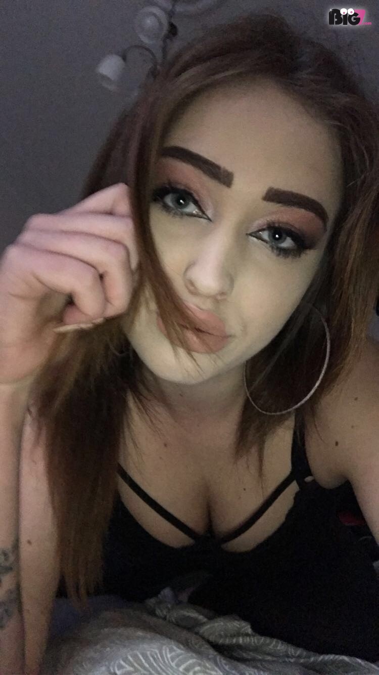 ChloeKISSx - deutsche Porno Darstellerin
