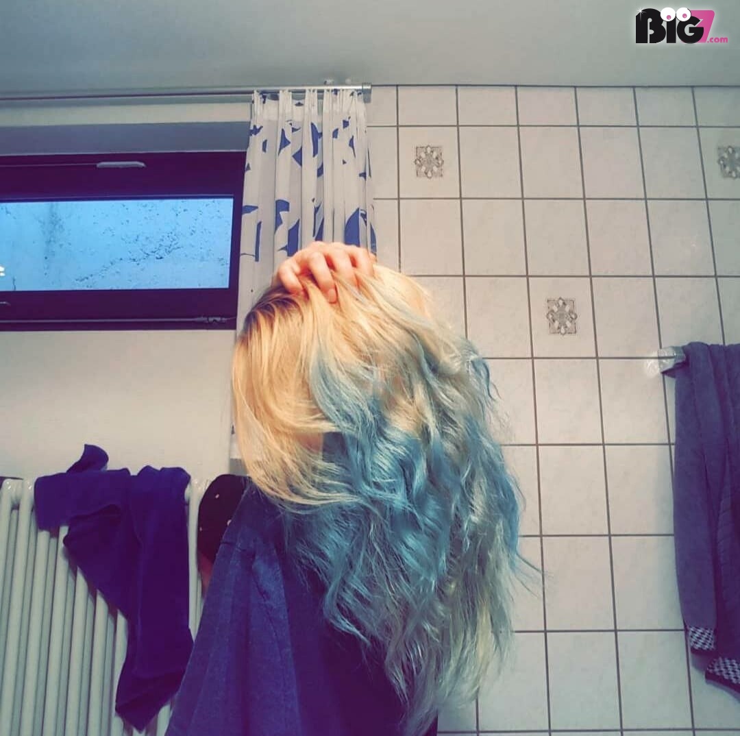 Jennifervcs - deutsche Porno Darstellerin