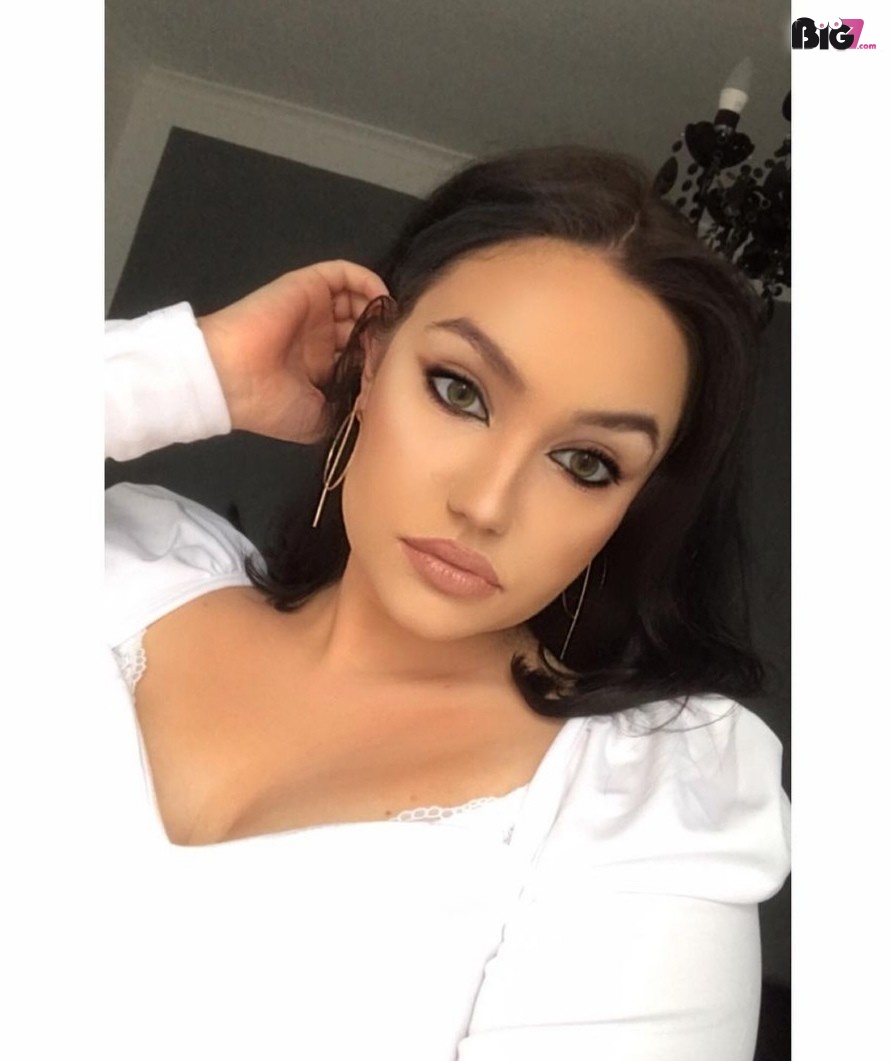 VirginiaYuang - deutsche Porno Darstellerin