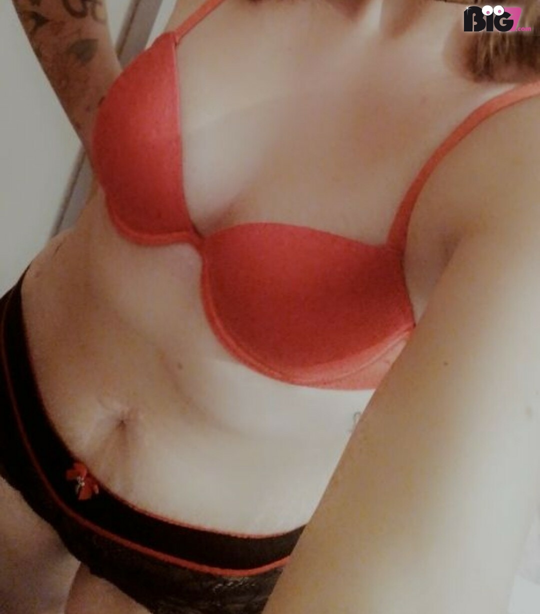 Hotgirl24 - deutsche Porno Darstellerin