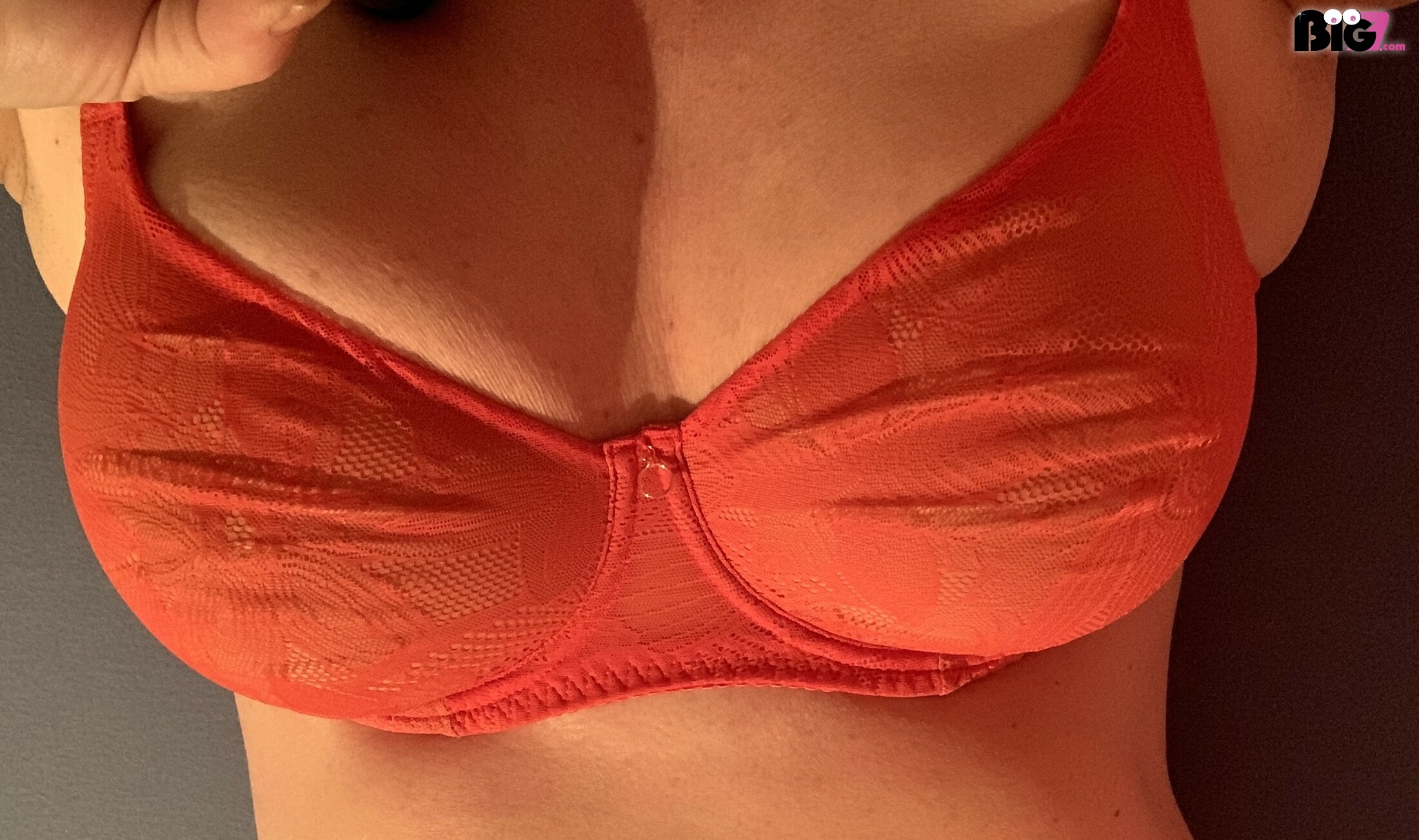 Fussbiene – Deutsche Porno Amateurin