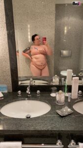 ChubbyNessi - Deutsche Porno Amateurin