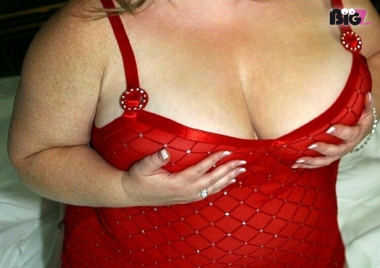 ChiccaDeluxe83 – Deutsche Porno Amateurin