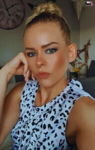 SHELLY83 - Deutsche Porno Amateurin