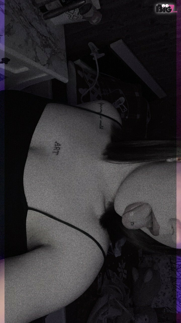 SweetTattooGirl - deutsche Porno Darstellerin