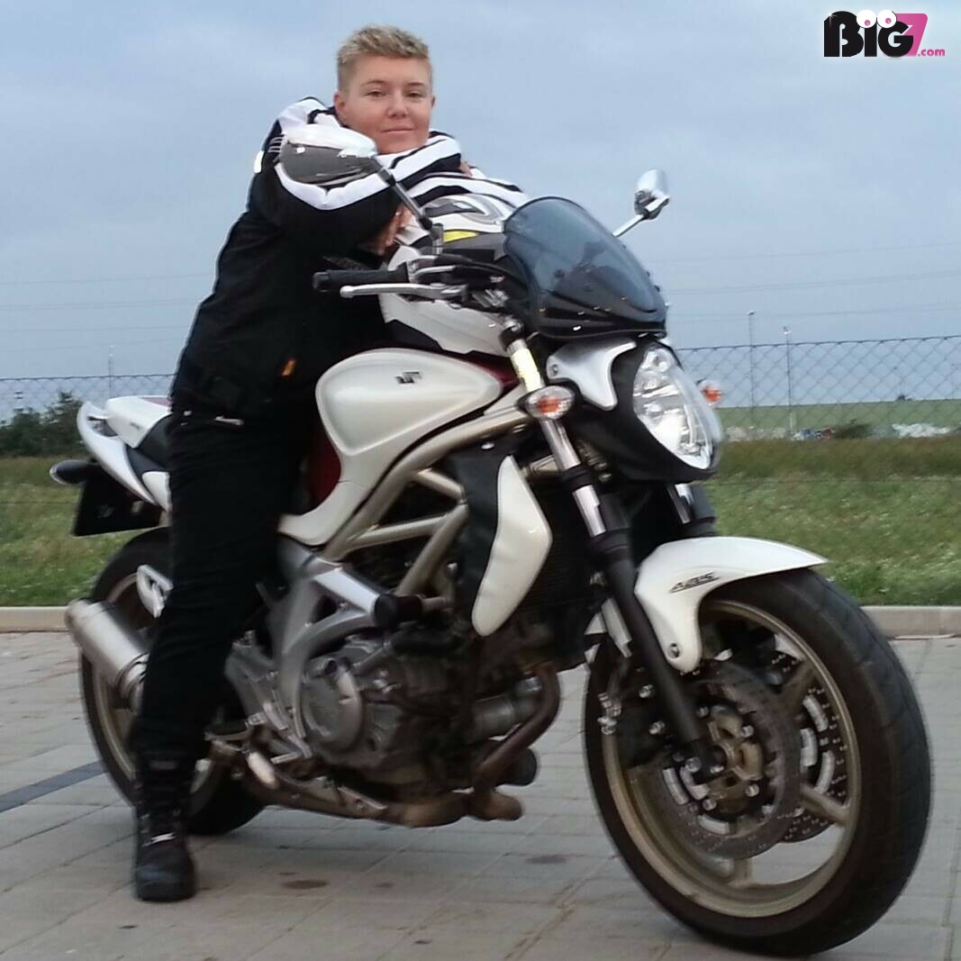 GeheimnisvollEdel – Deutsche Porno Amateurin
