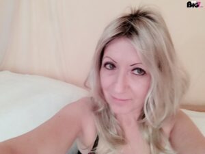 SanftUndEinsam - Deutsche Porno Amateurin