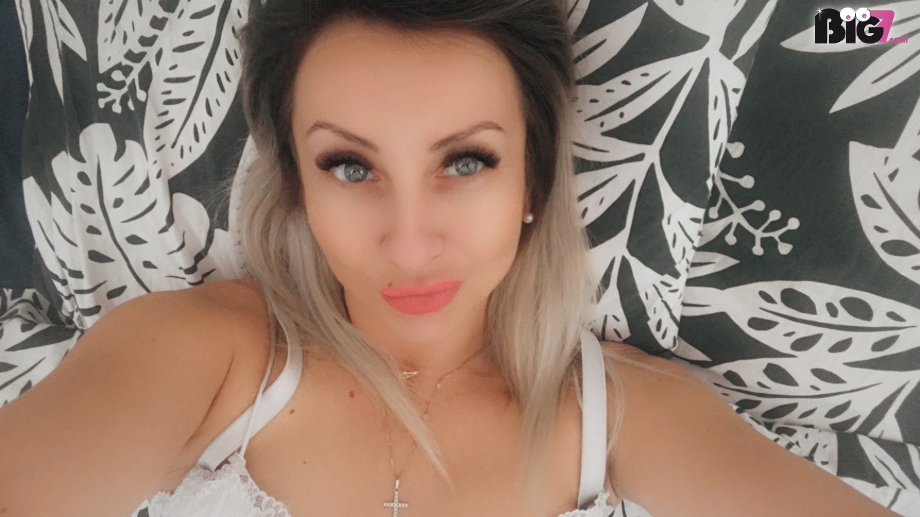 SaraKiss – Deutsche Porno Amateurin