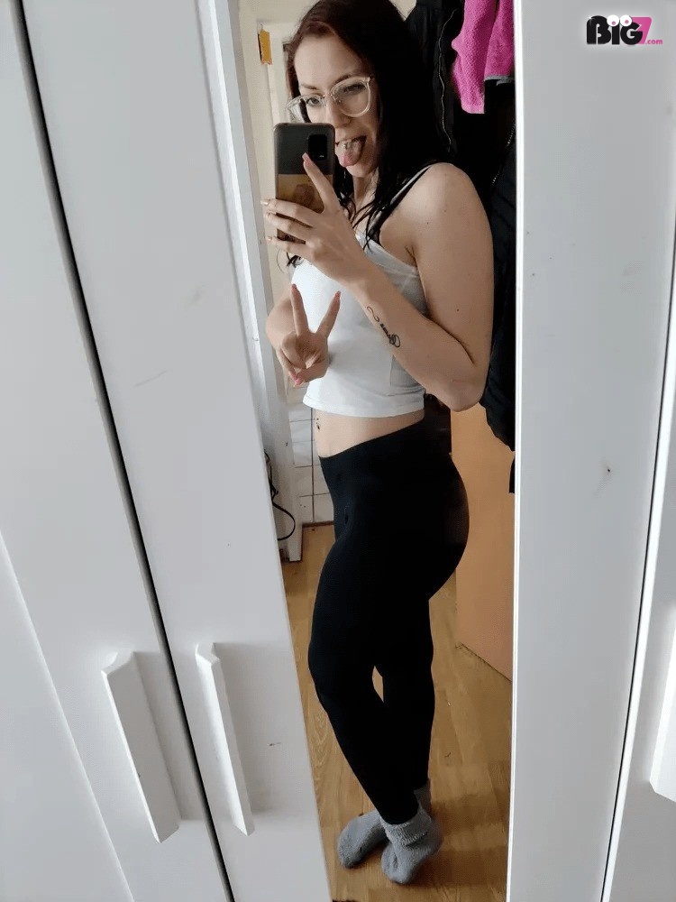 KarinaDeluxe - deutsche Porno Darstellerin