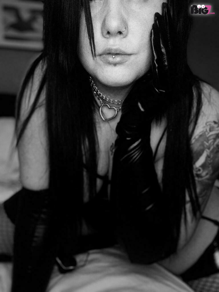 Lillyfee20 - deutsche Porno Darstellerin