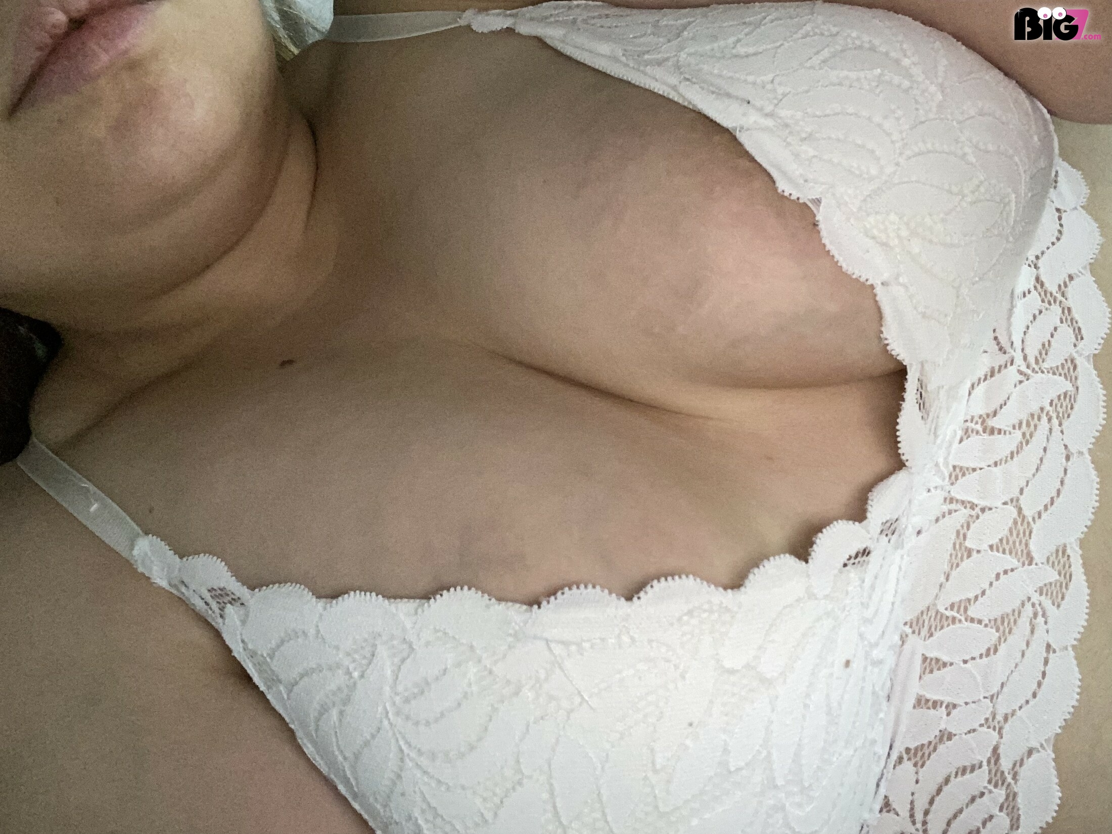 Liebeswolke – Deutsche Porno Amateurin