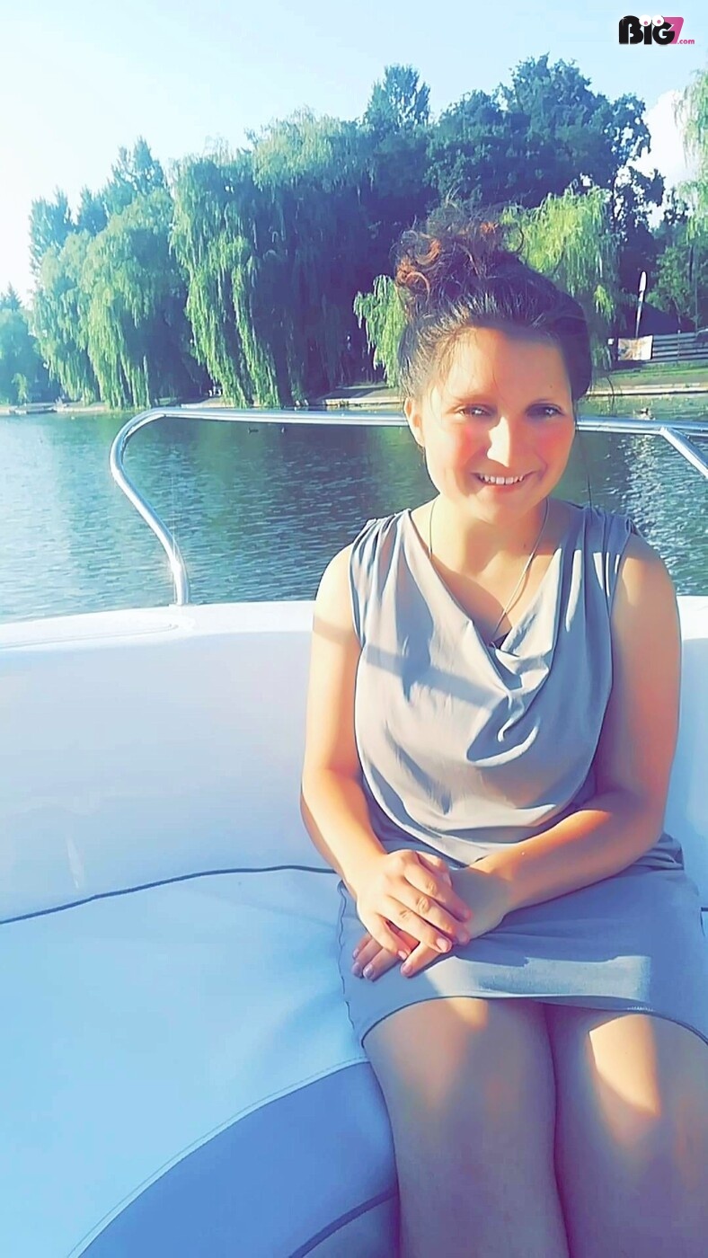 GenesisJoy - deutsche Porno Darstellerin