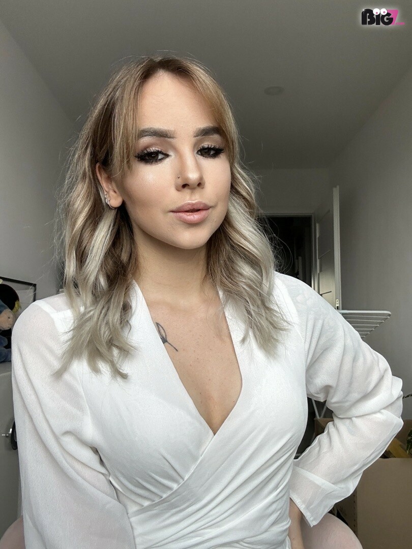 LindseyBest20 - deutsche Porno Darstellerin