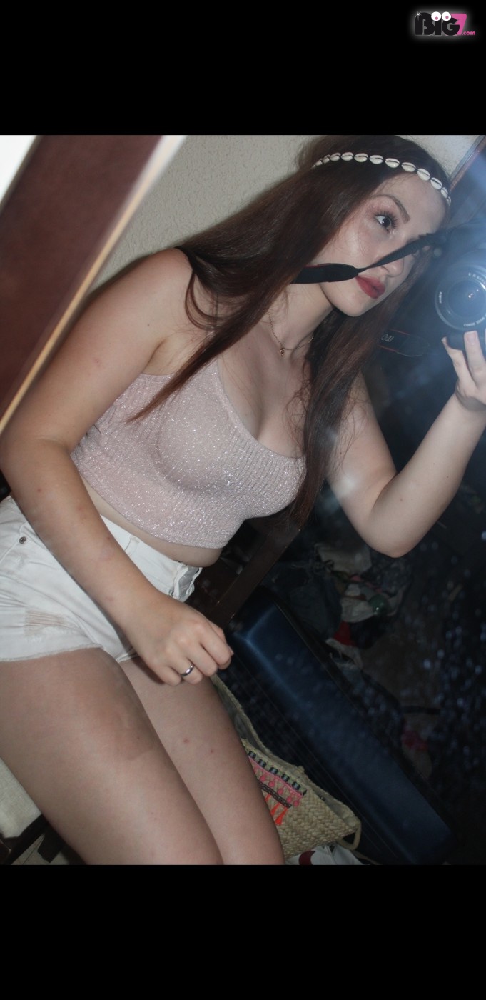 littleslut19 - deutsche Porno Darstellerin