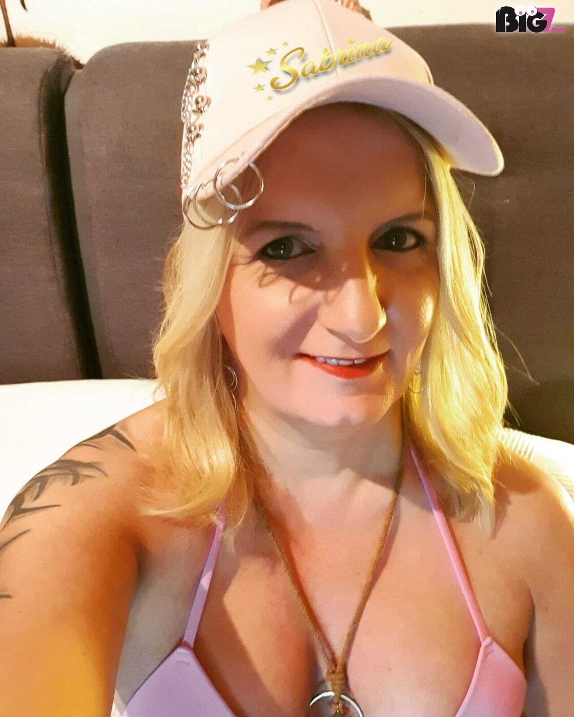 HotSabrinaStgt – Deutsche Porno Amateurin