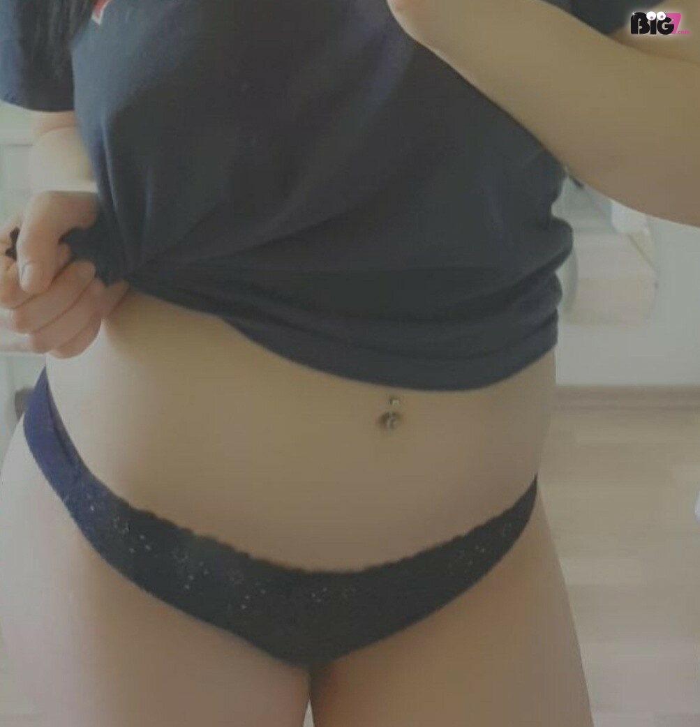 Nikolinanovak – Deutsche Porno Amateurin