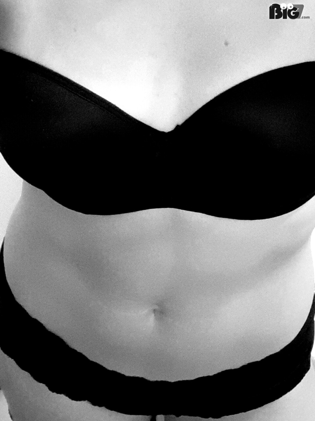 SweetPoisonDeluxe – Deutsche Porno Amateurin