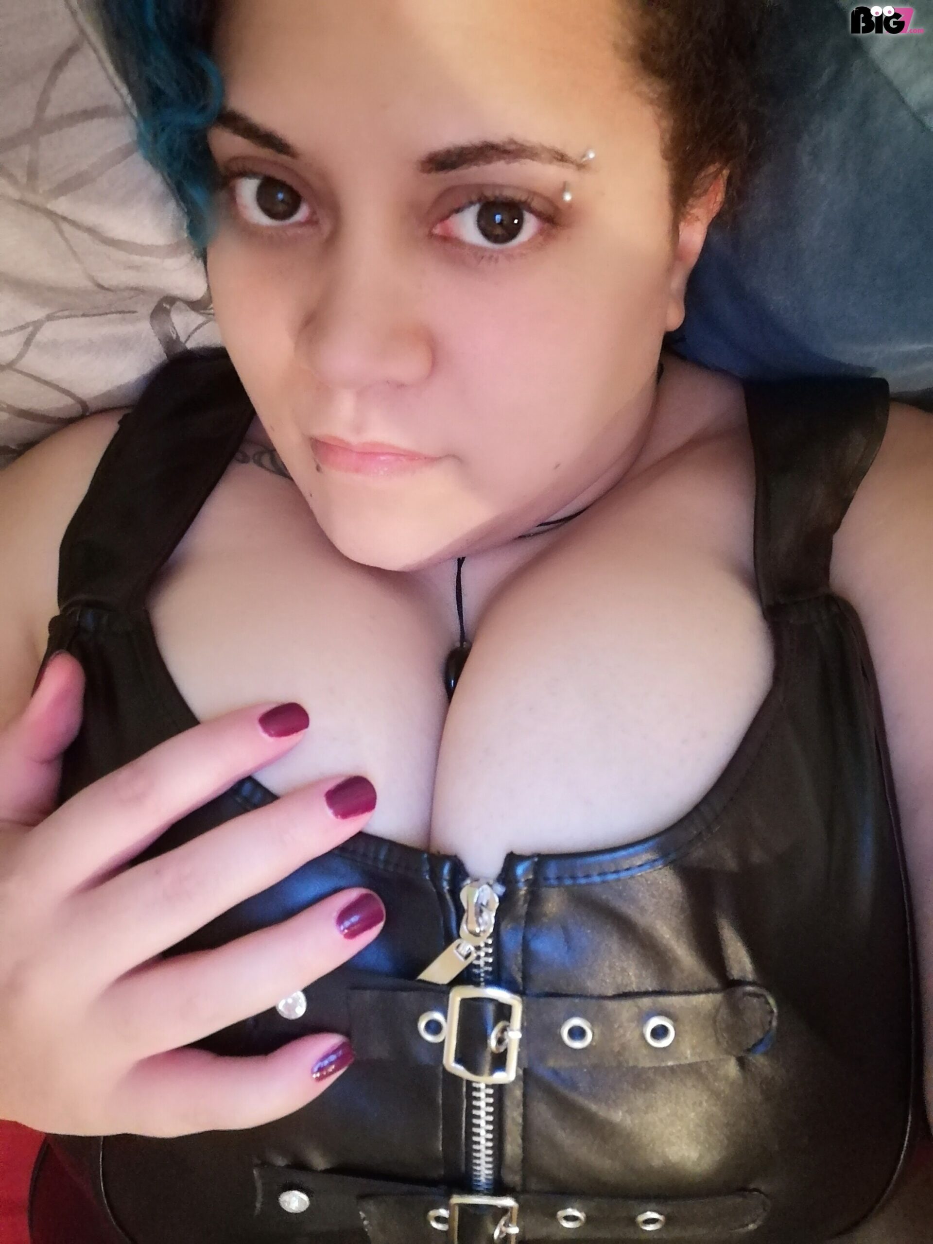 Lotusduft - deutsche Porno Darstellerin