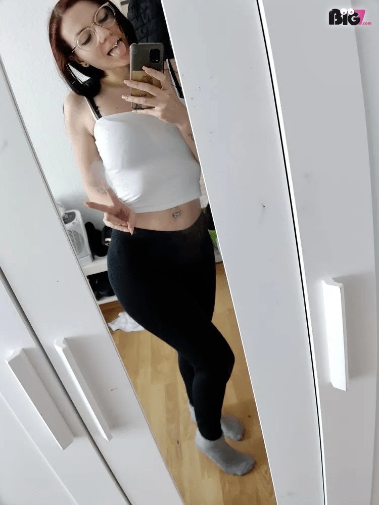 KarinaDeluxe – Deutsche Porno Amateurin