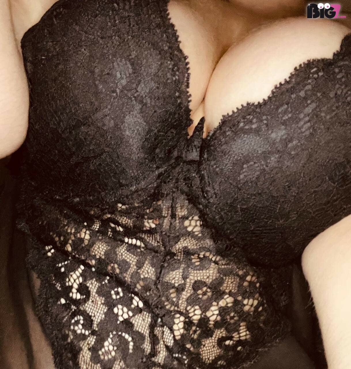 Janine28 - deutsche Porno Darstellerin