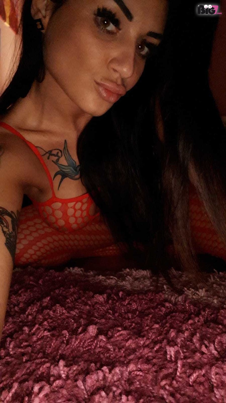 RoXanaa - deutsche Porno Darstellerin