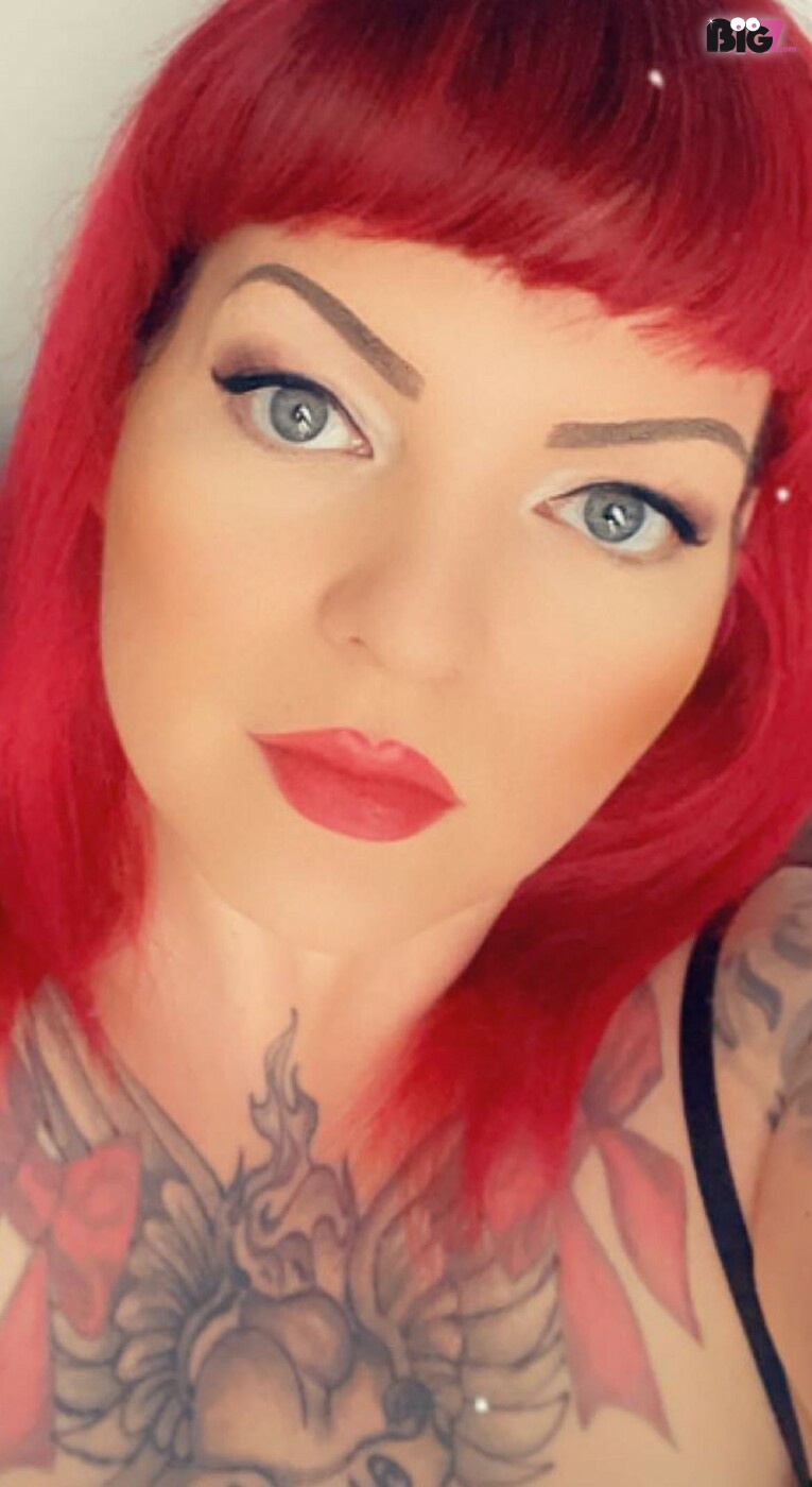 MiriiiRedhead – Deutsche Porno Amateurin